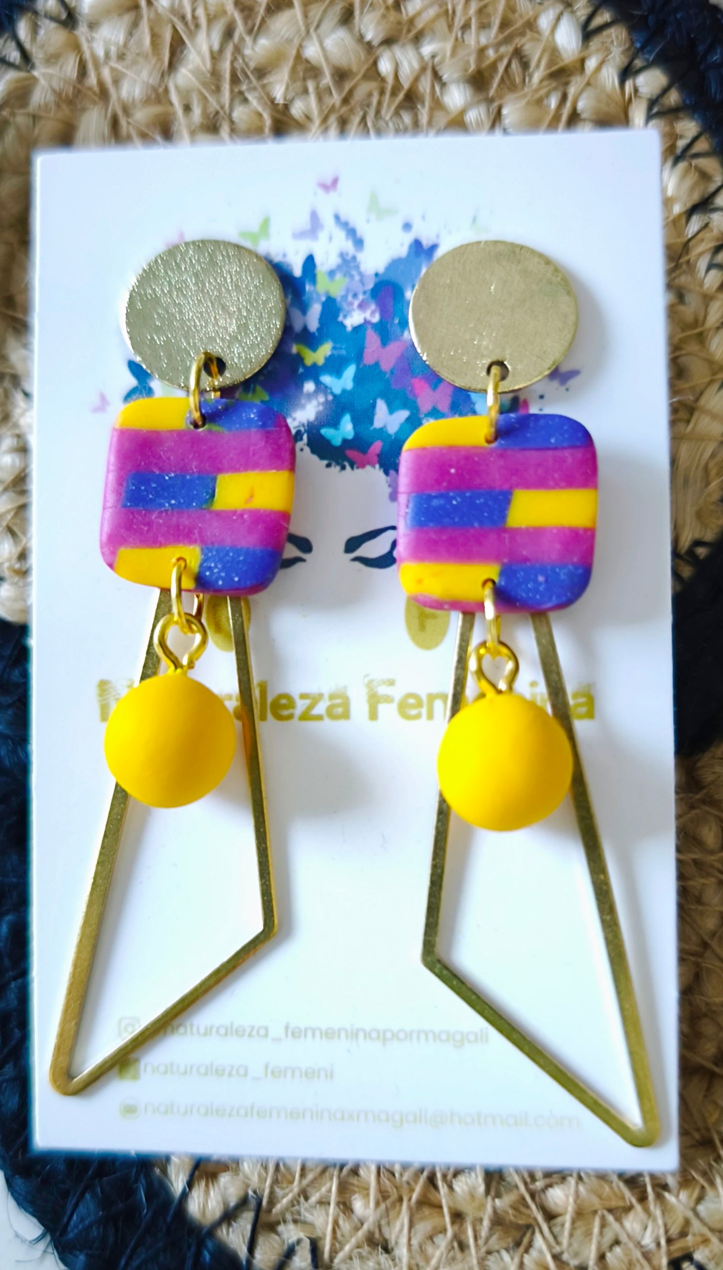 Modelo Hojas de Luz Colección Otoño 2025