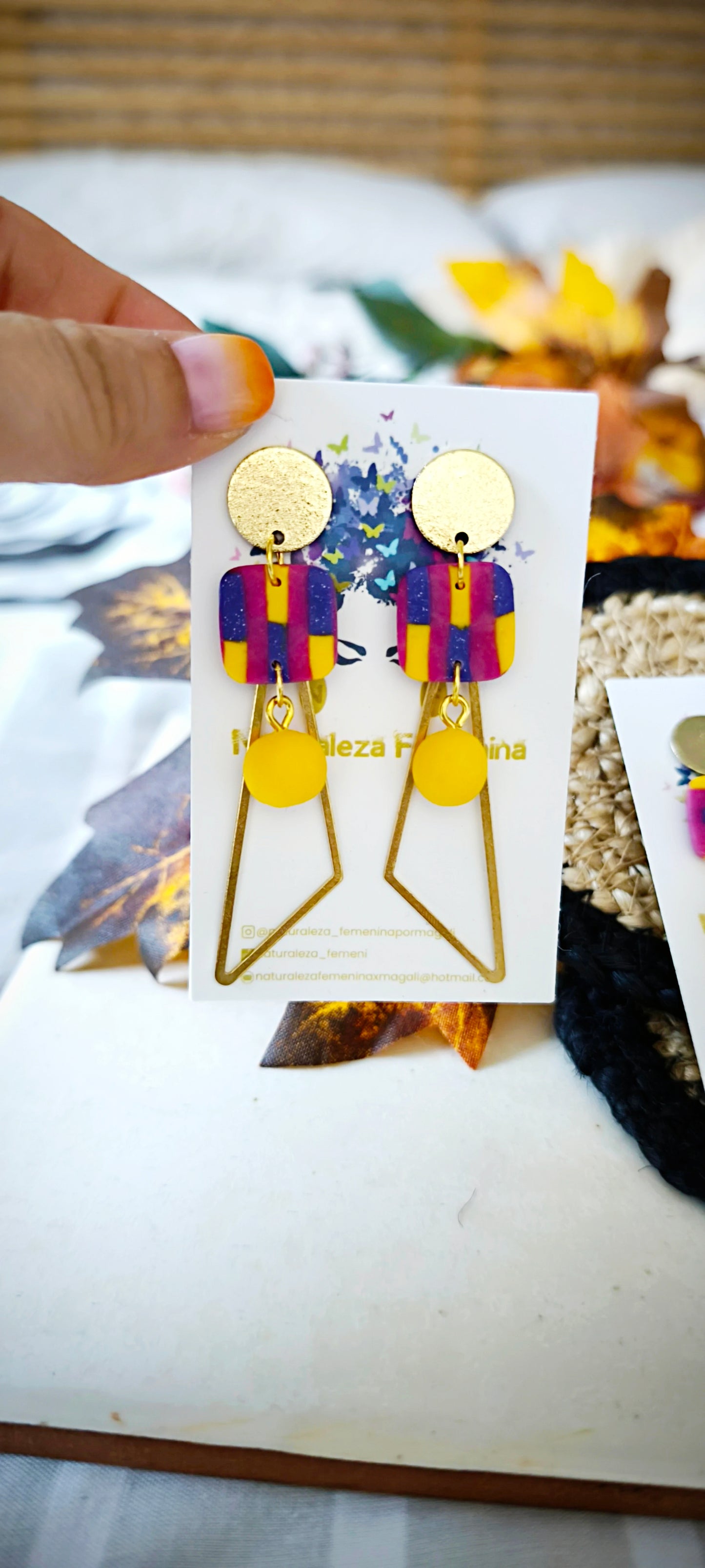 Modelo Hojas de Luz Colección Otoño 2025