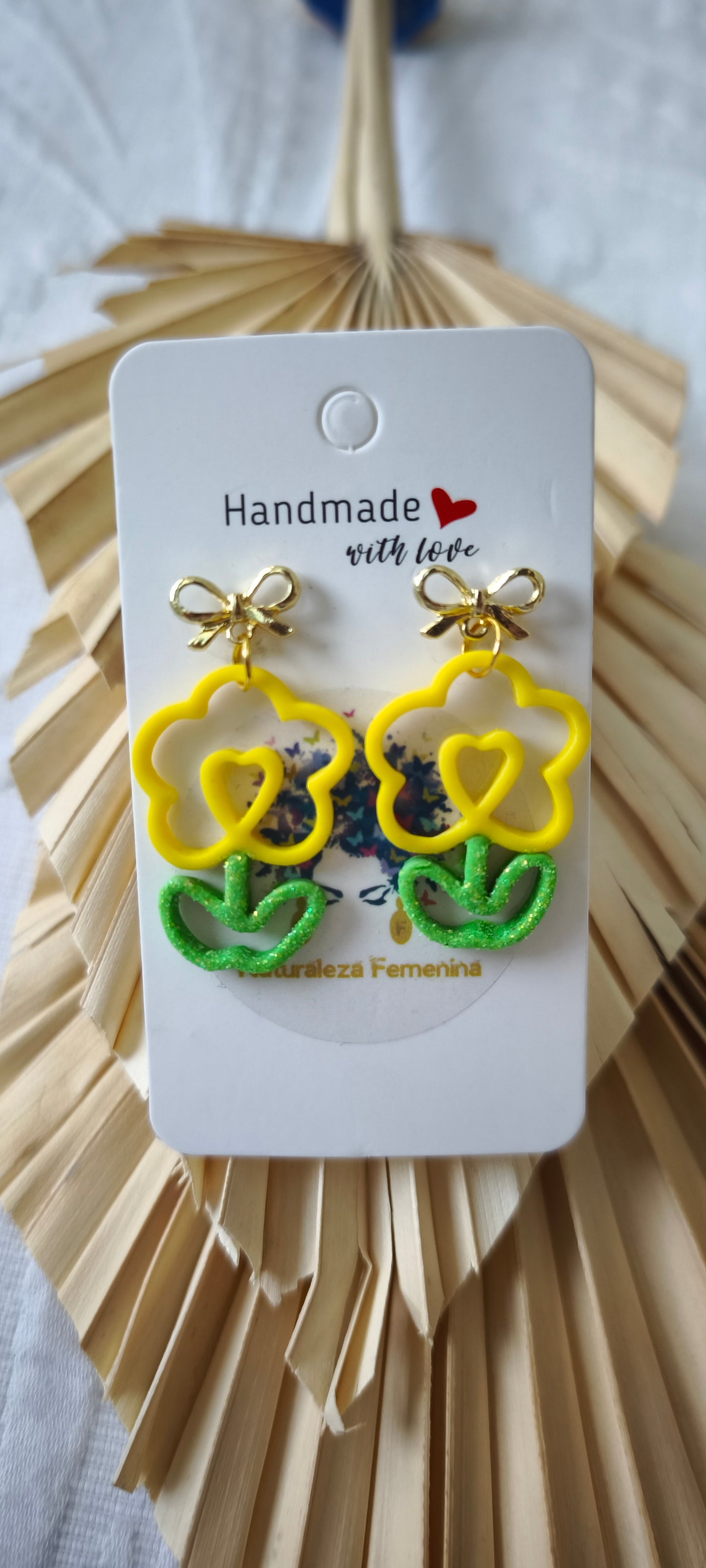 Modelo Amor Genuino Amarillo