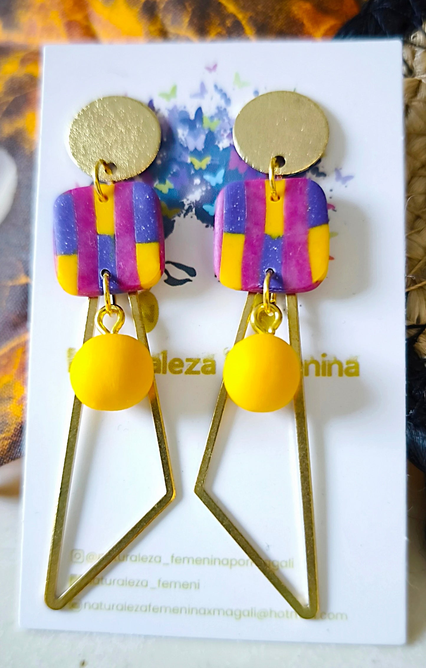 Modelo Hojas de Luz Colección Otoño 2025